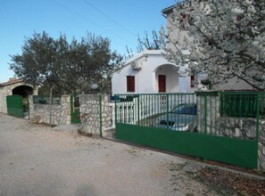Apartamento (One Bedroom apartment with Terrace) | Fachada