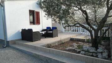 Apartment (One Bedroom apartment with Terrace) | Terrace/patio