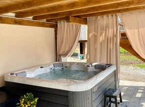 Talo (Three Bedroom Holiday Home) | Sisäporeallas