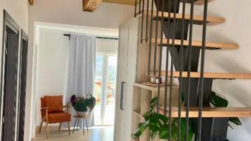 Rumah (Three Bedroom Holiday Home) | Tangga