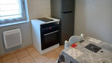 Mikroaaltouuni, uuni, liesi