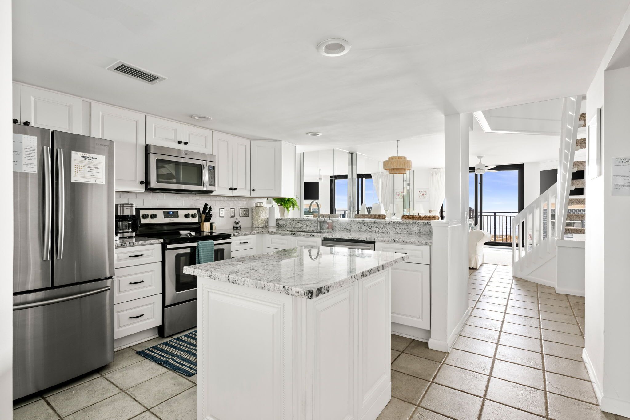 雪櫃、微波爐、焗爐、爐具