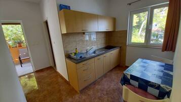 Apartment (Apartments Vinko Mljet- One-Bedroom A) | Private kitchen | Fridge