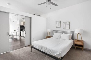 1 chambre, fer et planche à repasser, Wi-Fi, draps fournis