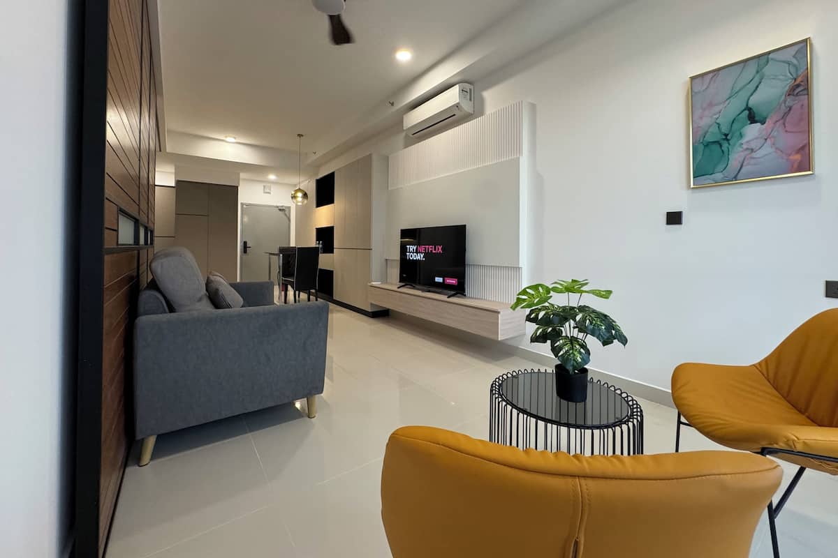 Standard Studio, City View | Ruang tamu | 32 inci televisyen LCD dengan digital, Netflix, perkhidmatan penstriman