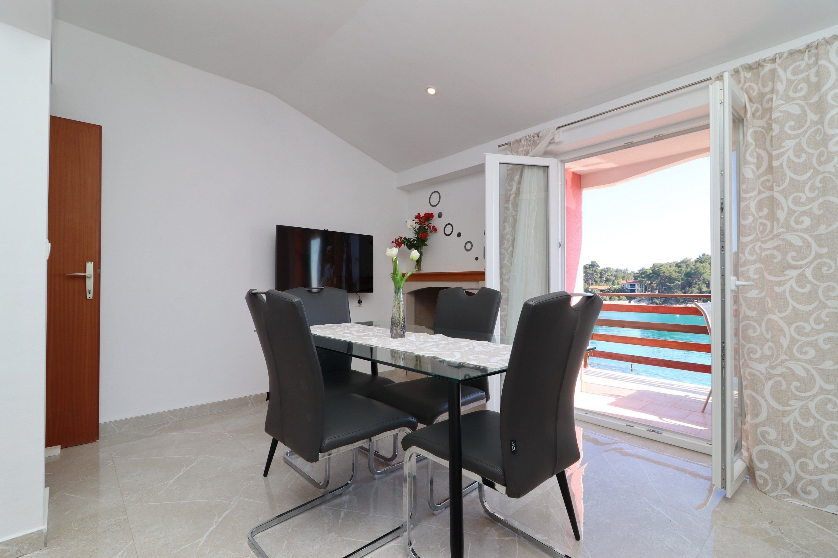 غرفة لتناول الطعام