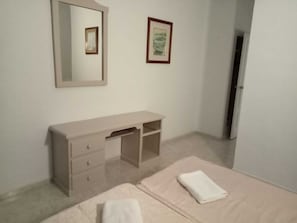 Habitación clásica con 2 camas individuales
