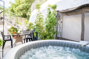 Apartamento (Apartments Blažević - Two Bedroom A) | Terraço/pátio