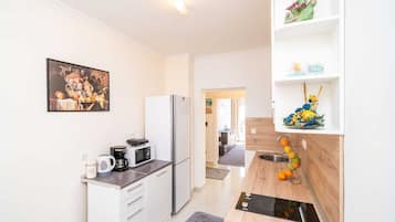 Apartamento (Apartments Blažević - Comfort Two B) | Cozinha privada | Geladeira