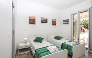 2 Schlafzimmer, Reisekinderbett, kostenloses WLAN, Bettwäsche