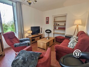 Télévision, table de tennis de table