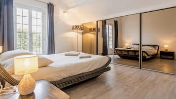 4 bedrooms, free WiFi, bed sheets