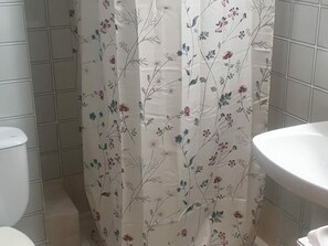 Bathroom - Seaside apartment in Empuriabrava with parking (Ampuriabrava)