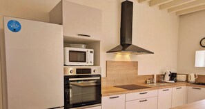 Frigorifero, microonde, forno, lavastoviglie