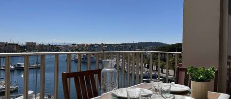 Servei de restauració a l'aire lliure