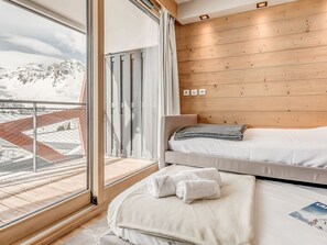 2 bedrooms, free WiFi - 3-room cabin apartment, 6 guests, Tignes (Tignes)