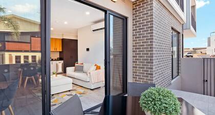 Jewel on Jubilee - New 1 Bed Apt with Parking