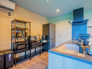 Executive Villa, 2 Bedrooms, Non Smoking, Oceanfront | Private kitchen