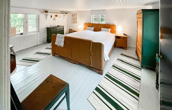 2 bedrooms