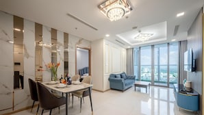 พรีเมียมอพาร์ทเมนท์, 3 ห้องนอน, วิวเมือง | บริการอาหารในห้องพัก