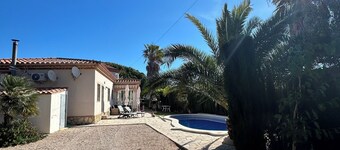 Havre de Paix à Lametlla de Mar : Maison Avec Piscine et Accès aux Criques