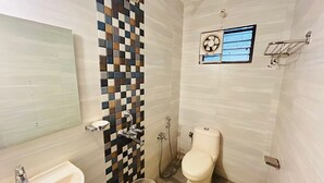 Bathroom - Aurelia Heaven Retreat (Arambol)