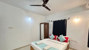 Deluxe Double Room, Balcony, Pool View - Aurelia Heaven Retreat (Arambol)
