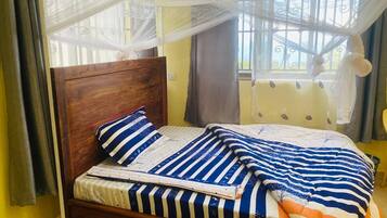 Classic Double Room, Balcony, Lake View | Desk, laptop workspace, blackout drapes, iron/ironing board