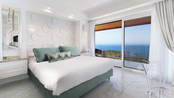 5 bedrooms, in-room safe, iron/ironing board, WiFi