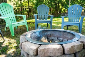 Property grounds - Cliff House Luxury Lakefront Retreat with Hot Tub (Penn Yan)