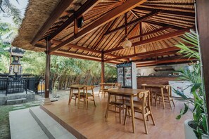 Restaurant - You Suite Seminyak (Legian)
