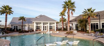 Landing | Incredible 1BD, Pool, Gym