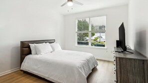 1 bedroom, desk, iron/ironing board, WiFi