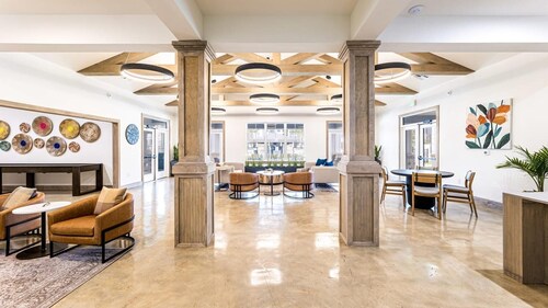 Landing | Spectacular 1BD, Gym, Courtyard