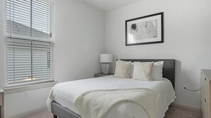 1 bedroom, desk, iron/ironing board, WiFi