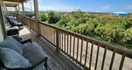 Easy Walk to Beach and Sunset Views at Villa H