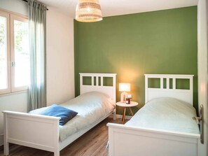 4 Schlafzimmer, Zimmersafe, Bügeleisen/Bügelbrett, kostenloses WLAN