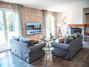 TV, fireplace - Maison du Tarn - Heated Pool - Nature (Gaillac)