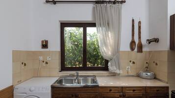 Studio (Apartment Vukic - Studio Apartment wi) | Private kitchenette | Fridge