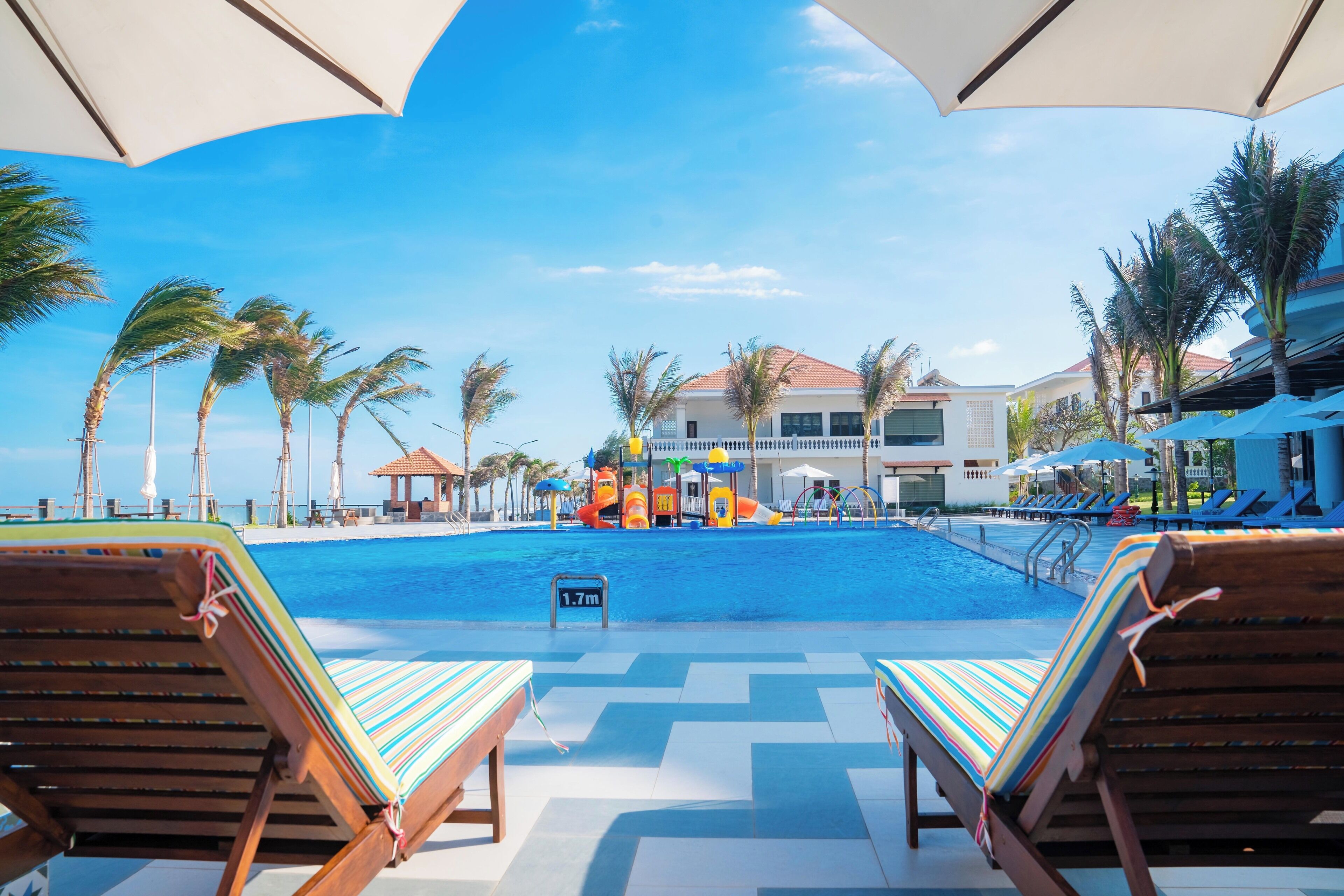 حمّام سباحة خارجي