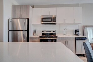 Fridge, microwave, oven, dishwasher