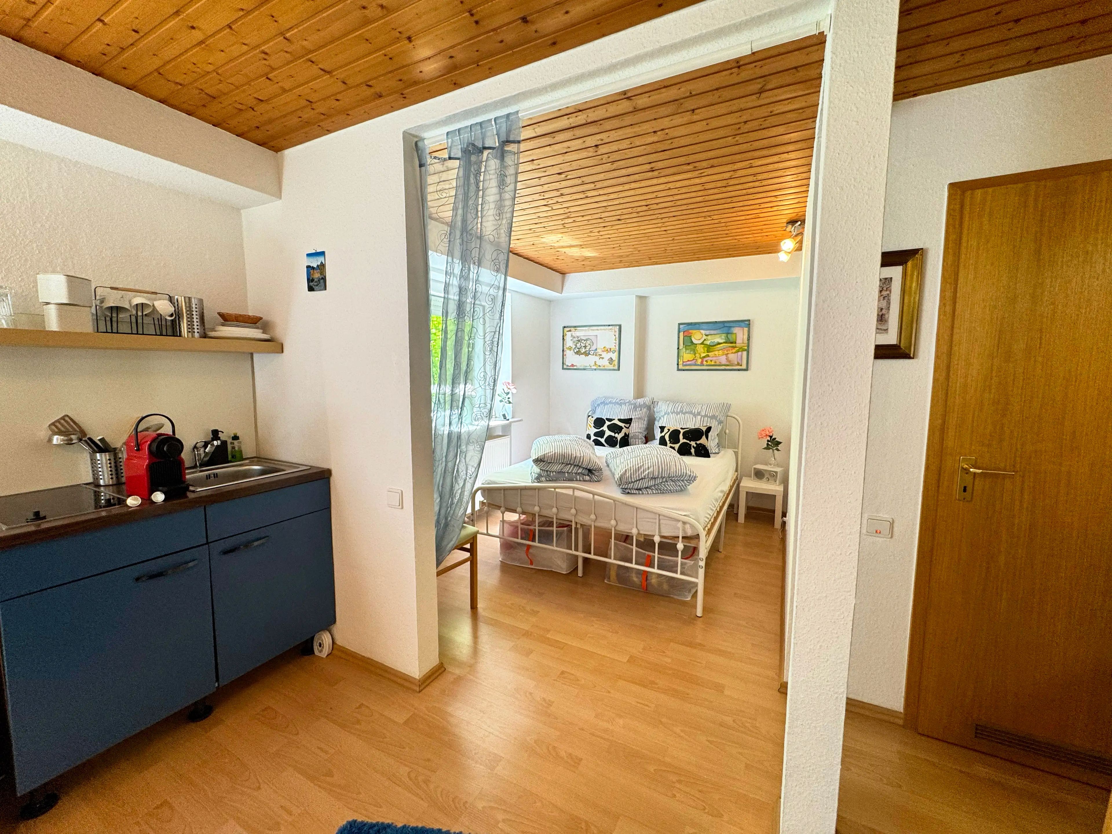 1 chambre, fer et planche à repasser, lit parapluie, Wi-Fi gratuit