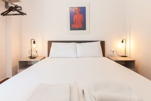 2 habitaciones, tabla de planchar con plancha, wifi y ropa de cama 