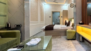 ラグジュアリー ダブルルーム (Royal Room) | 防音設備、WiFi (無料)、ベッドシーツ
