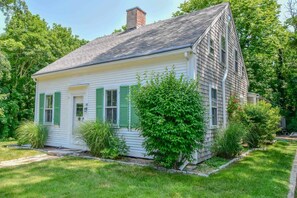 Exterior - Short drive to town and popular beaches! (Orleans)