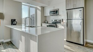 Private kitchen - 2BR Oasis w/ Gym & Terrace, Near Hintonburg! (Ottawa)