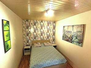 1 chambre, fer et planche à repasser, Wi-Fi, draps fournis