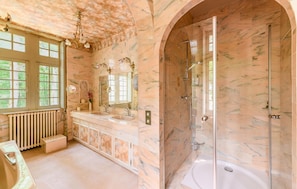 Dusche, Haartrockner
