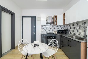 Private kitchen - Studio Apartment in Kileleshwa (Nairobi)