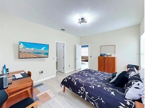 3 bedrooms, desk, iron/ironing board, travel crib